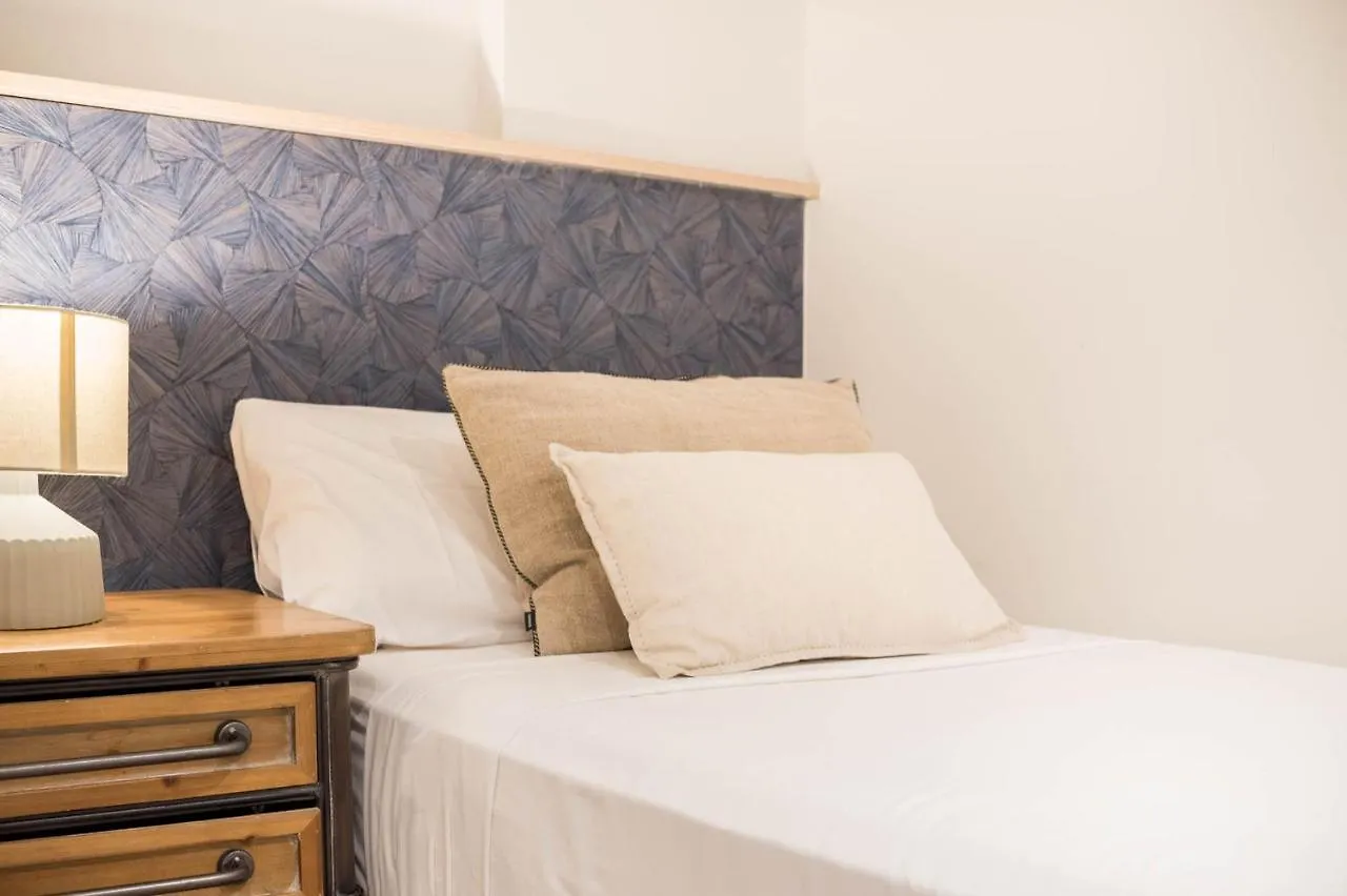 Style And Design In The Best Location Barcelona 0*,